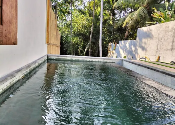 Baruna Sari Villa *