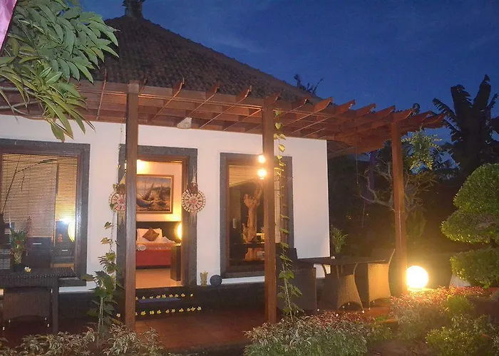Baruna Sari Villa *